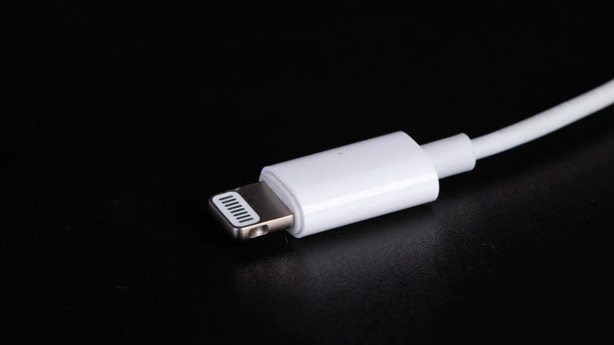 iPhone 13 dùng cổng sạc Lightning