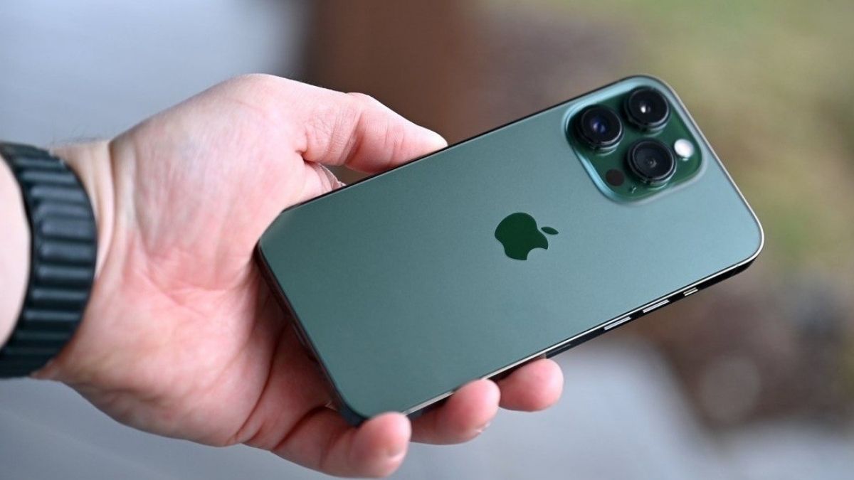 Tìm hiểu iPhone hàng trưng bày
