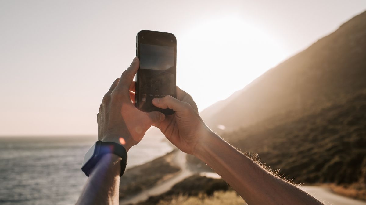 Thời điểm cần khóa sáng camera iPhone