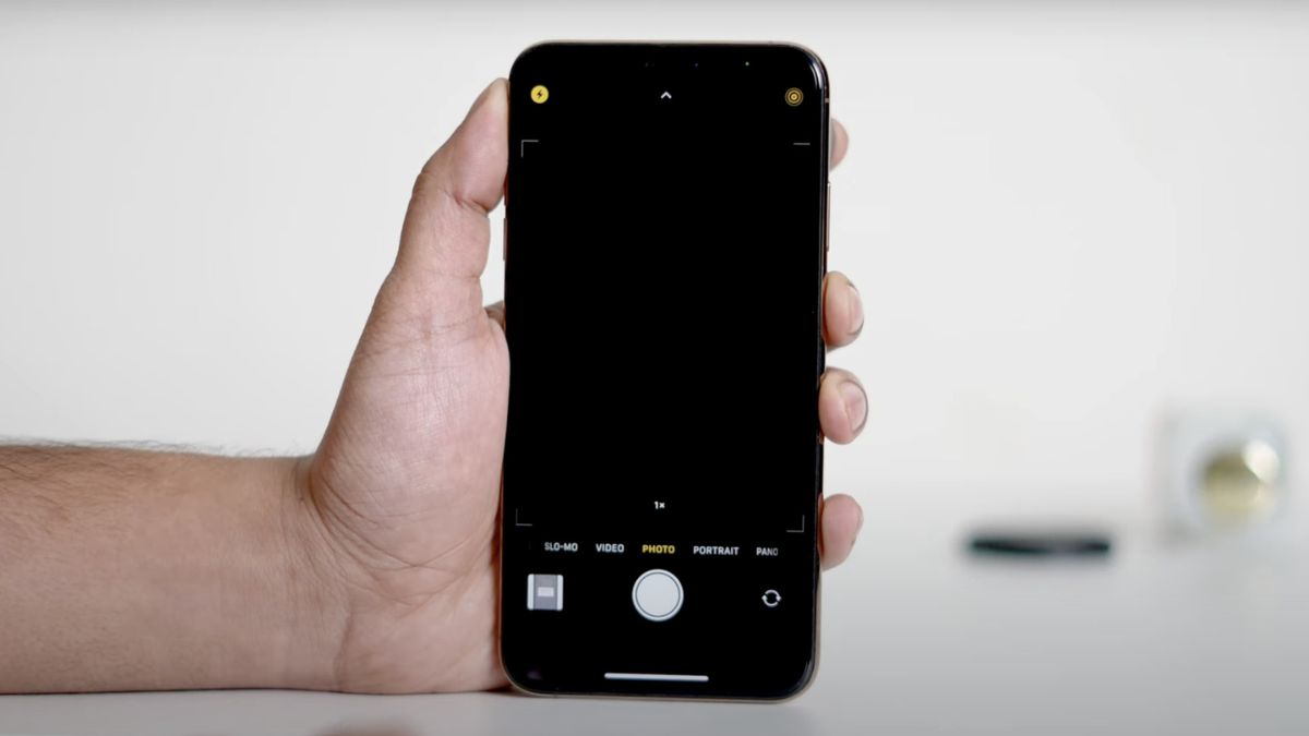 Lỗi Camera iPhone bị đen màn hình