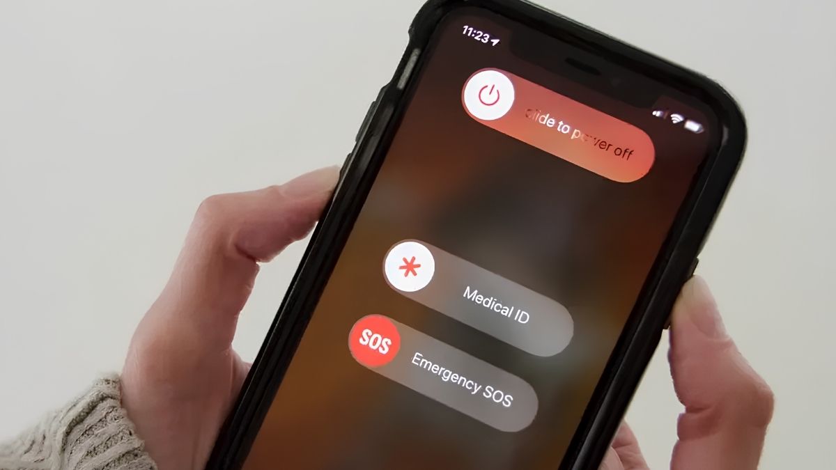 Khắc phục lỗi màn hình iPhone bị phóng to bằng cách khởi động lại iPhone