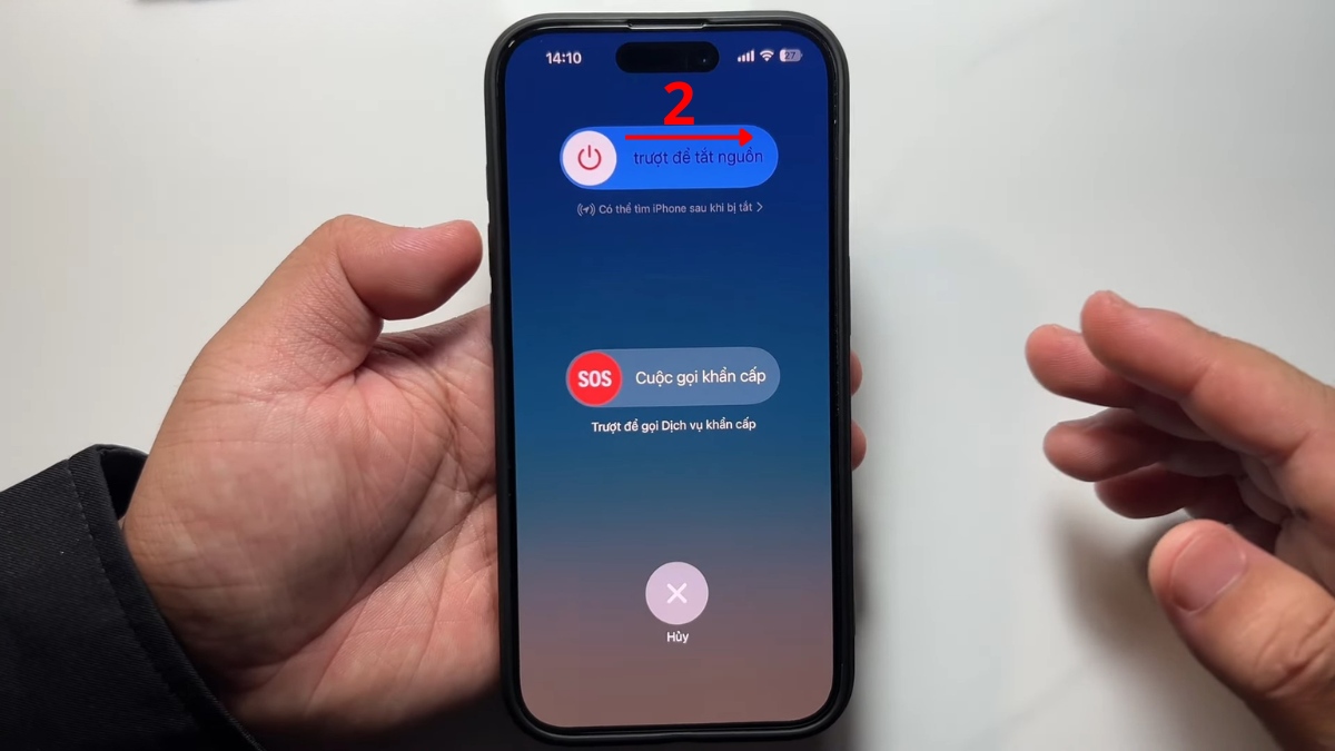 Khởi động lại máy để khắc phục lỗi màn hình iPhone chớp nhanh liên tục - bước 2