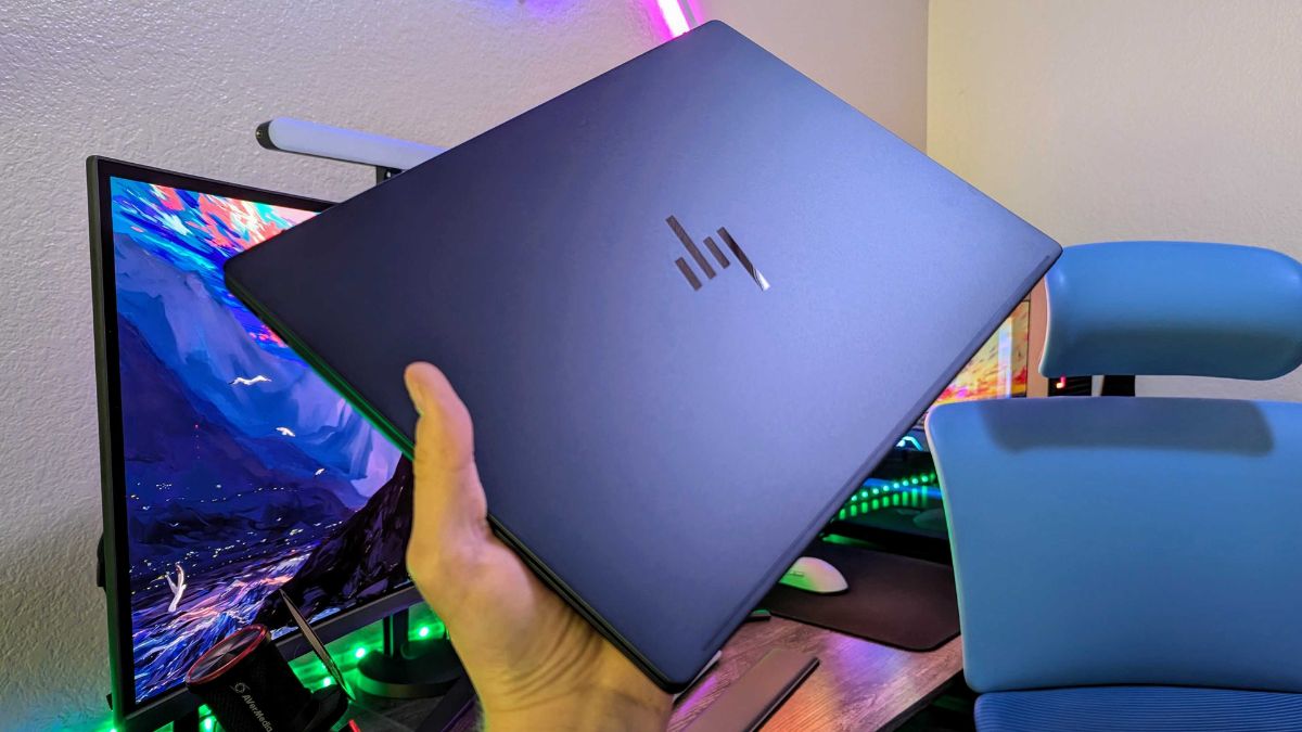 Máy tính cho doanh nhân HP EliteBook Ultra G1q