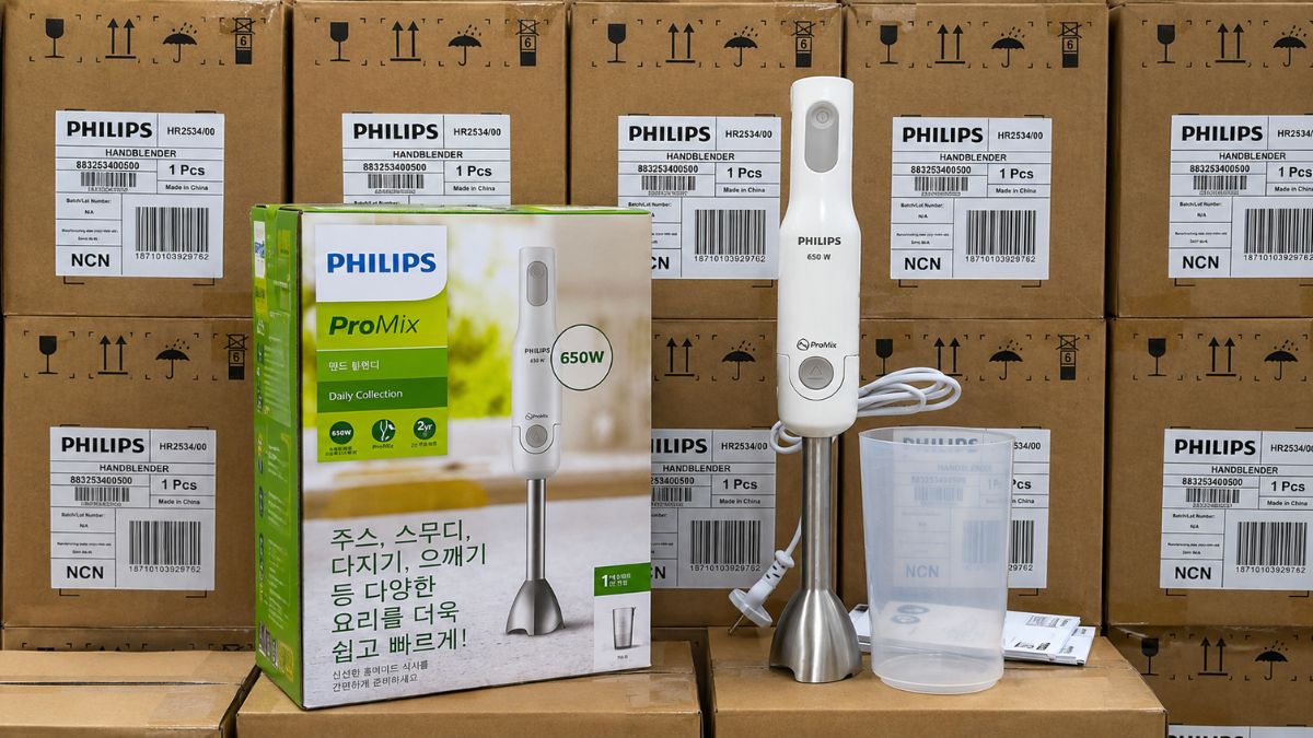 Máy xay cầm tay Philips HR2534/00 với thiết kế nhỏ gọn