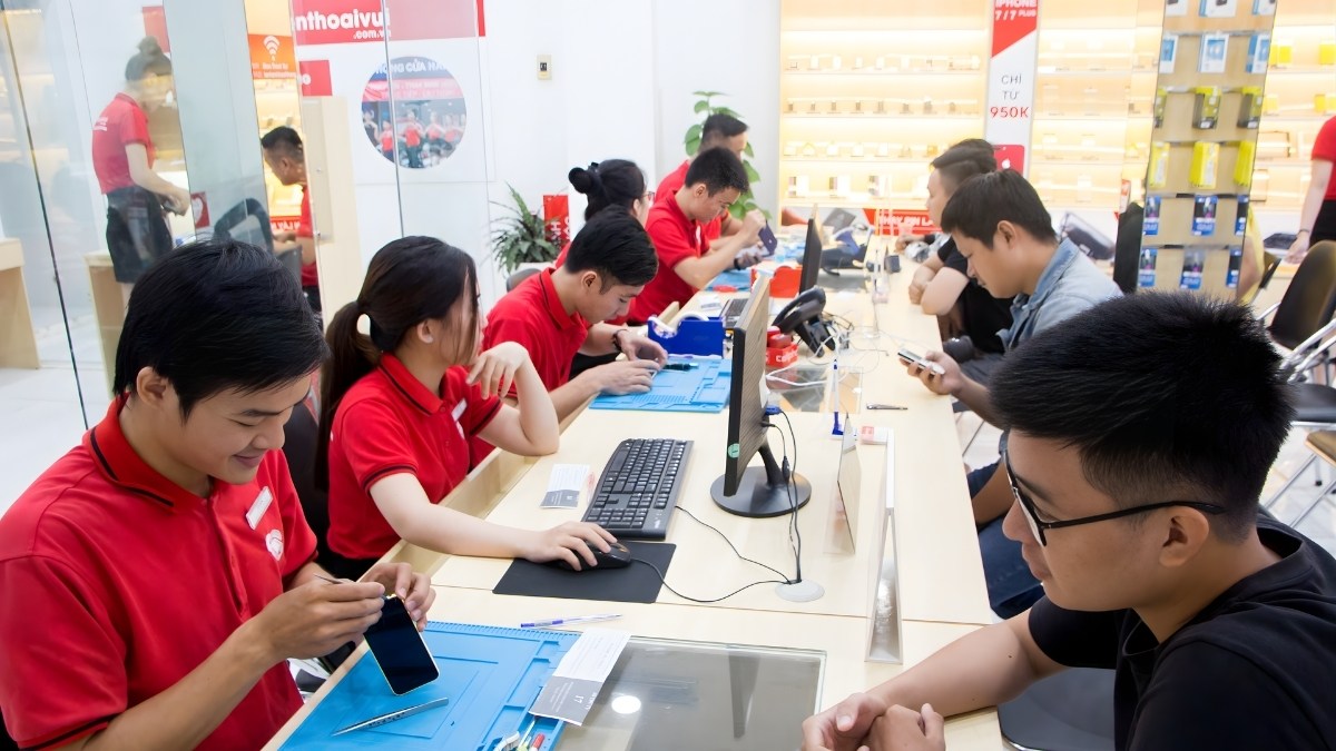 Mang đến trung tâm sửa chữa uy tín khi mic AirPods bị hư