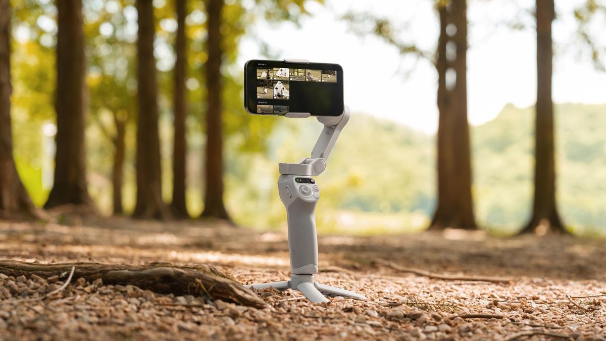 Mẫu Gimbal DJI Osmo Mobile SE cho điện thoại
