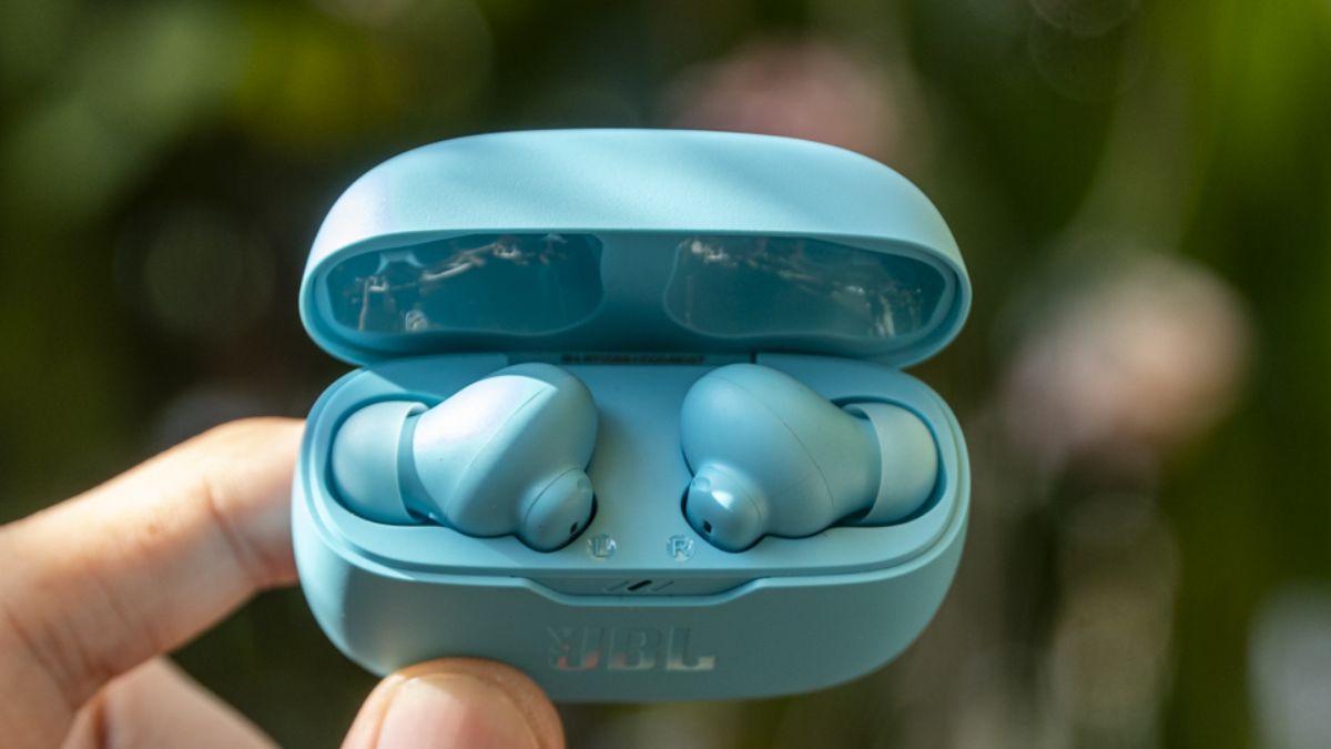 Tai nghe Bluetooth màu xanh True Wireless JBL Wave Beam