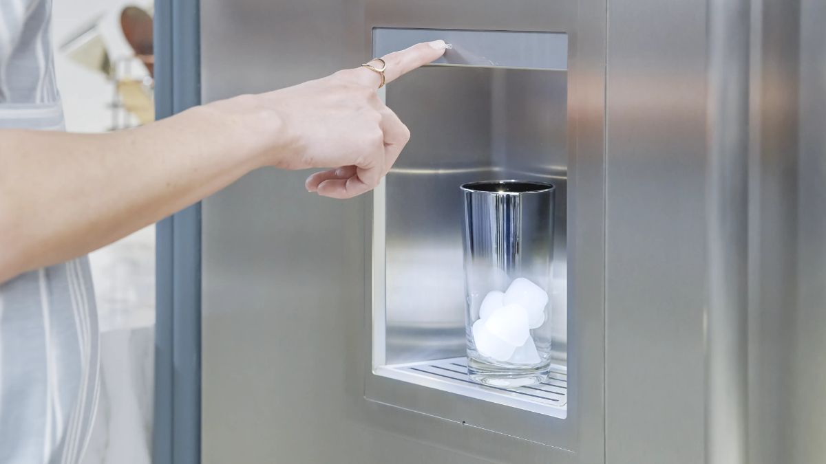 Nguyên lý hoạt động của tủ lạnh lấy nước ngoài