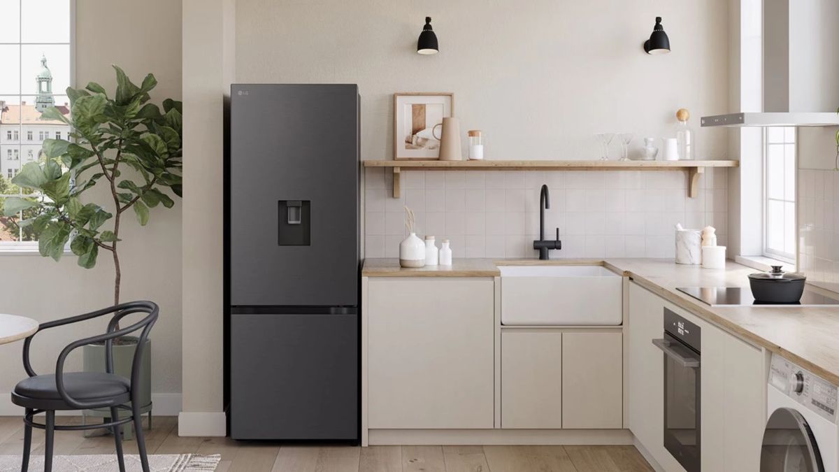 Tủ lạnh lấy nước ngoài là gì? Ưu nhược điểm chi tiết