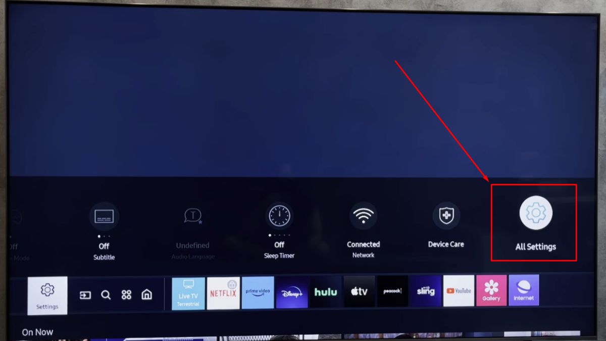 Hướng dẫn cách khóa YouTube trên tivi panasonic - bước 1