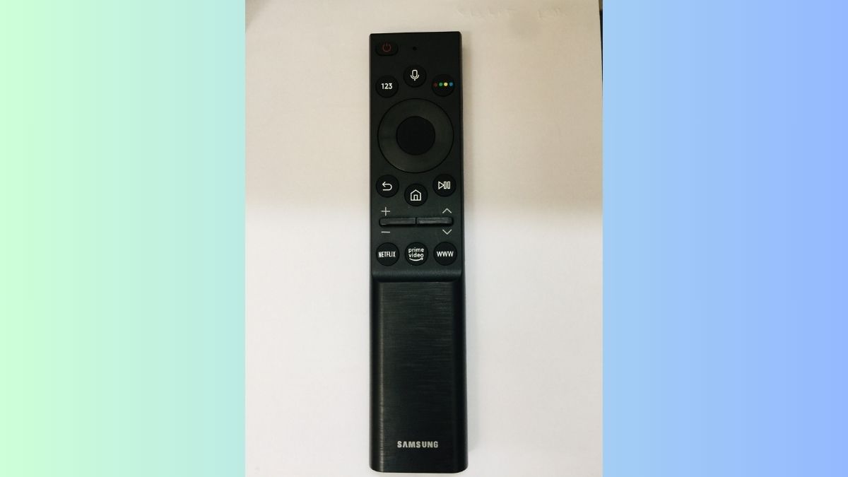 Hướng dẫn cách khóa YouTube trên tivi Samsung - bước 1