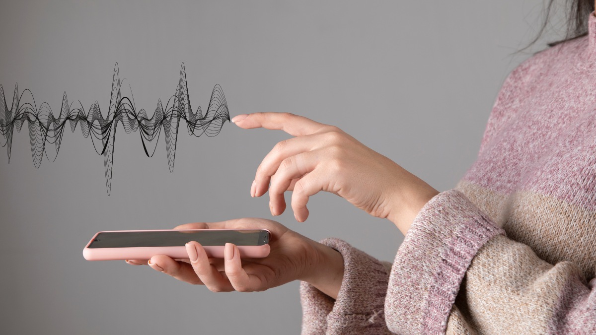 Tránh dùng ốp lưng làm bít loa