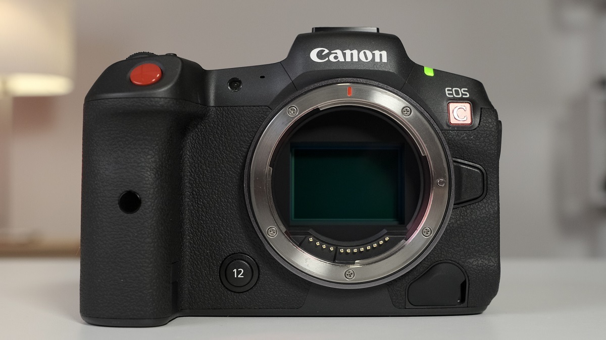 Nên mua máy ảnh Nikon hay Canon? Tổng quan về máy ảnh canon