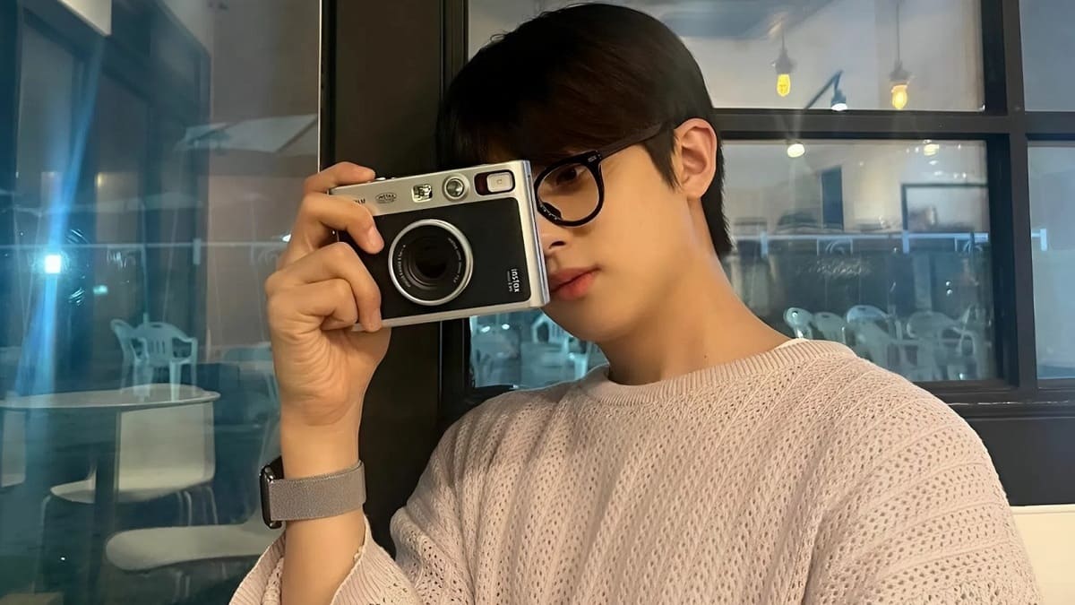 Cách tạo dáng chụp ảnh selfie cho nam ngầu