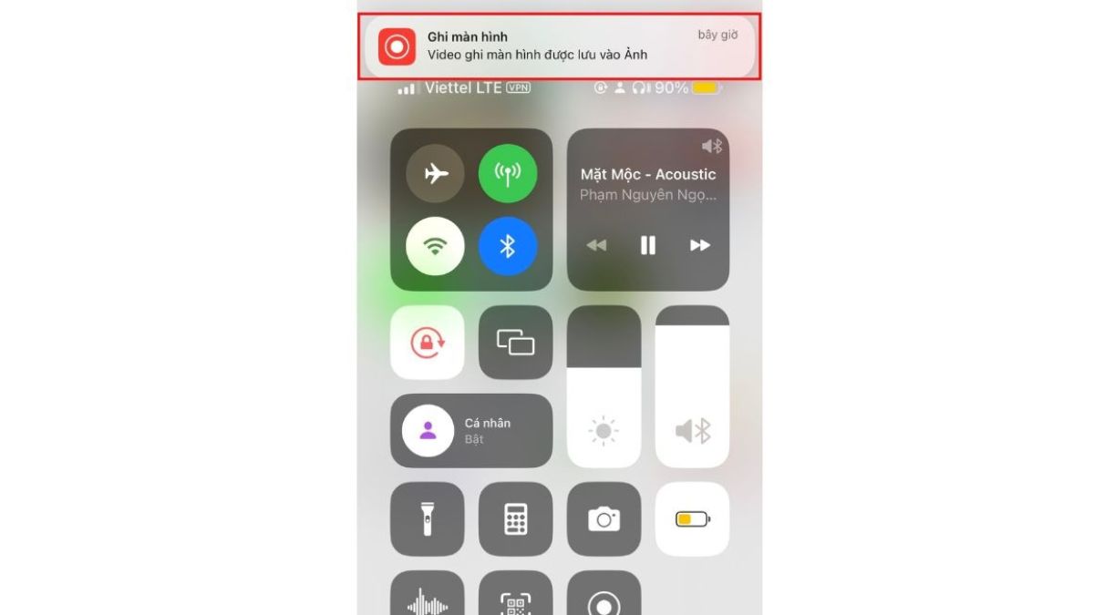 Cách tải video story Facebook trên điện thoại iPhone - bước 3