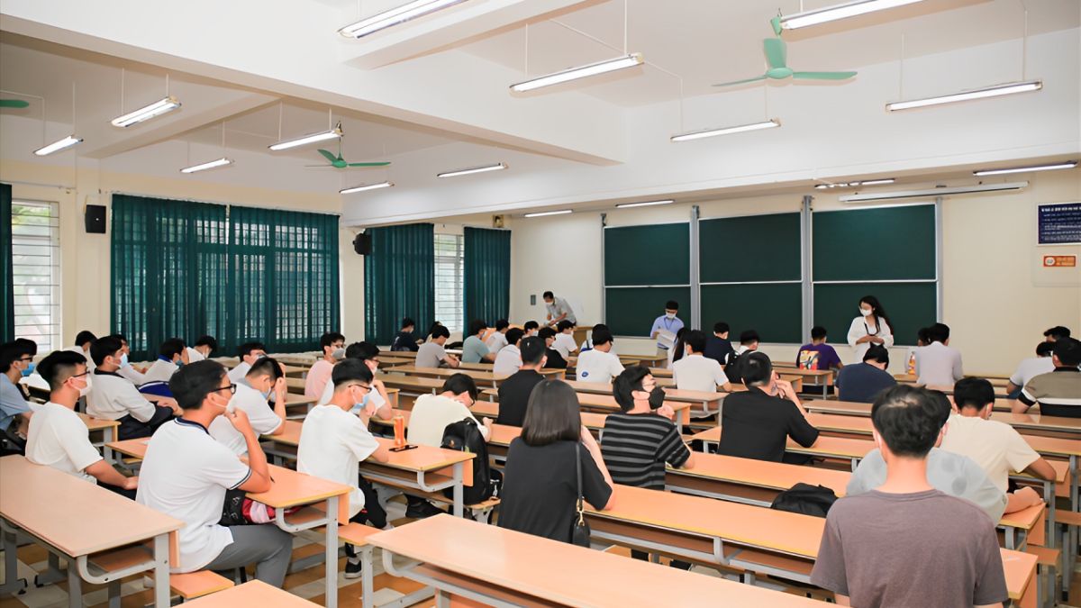 Định nghĩa hệ đại trà là gì