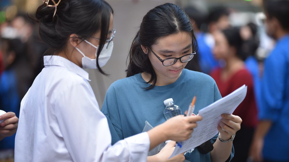 Sự khác biệt giữa điểm chuẩn và điểm sàn là gì