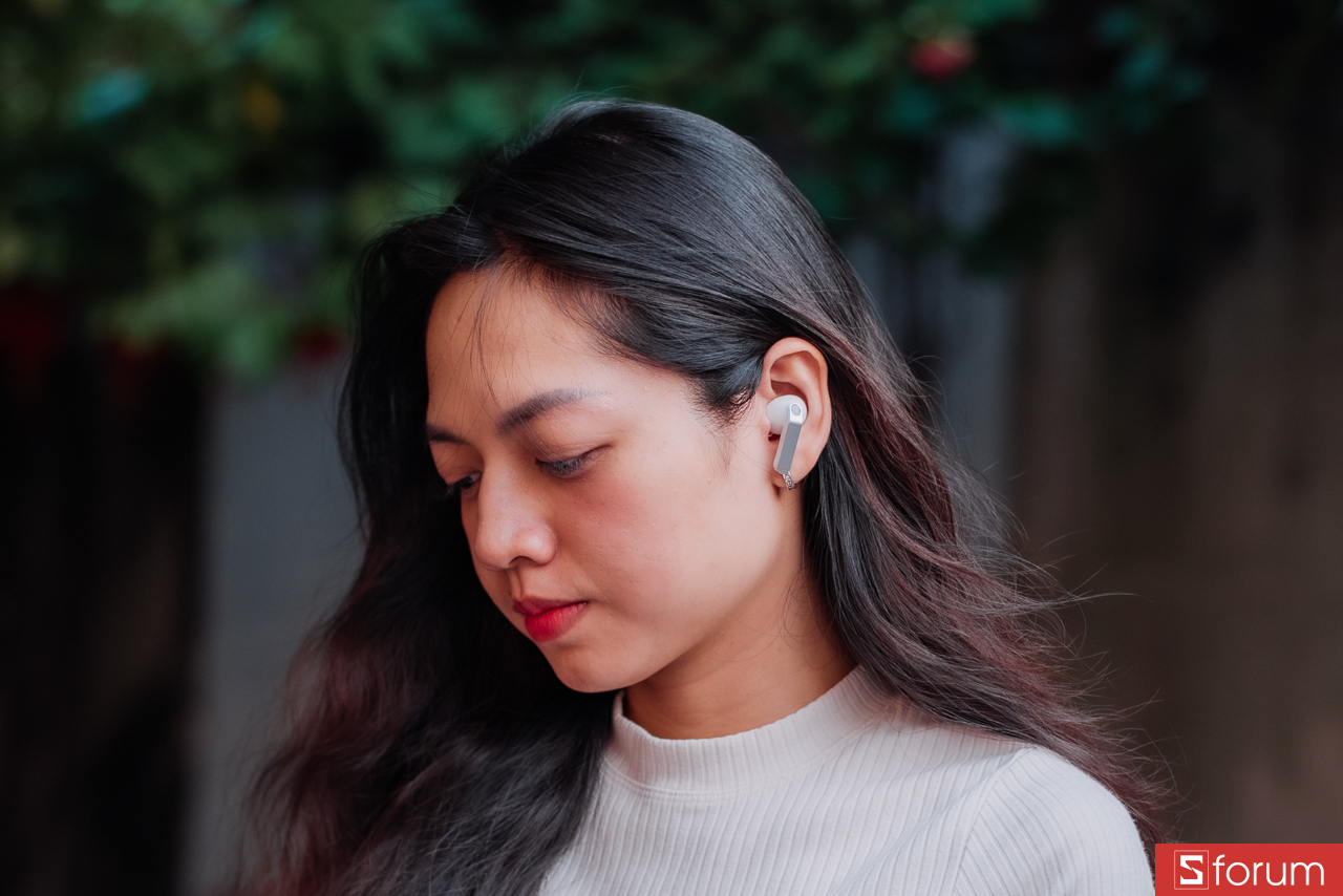 Đánh giá Galaxy Buds 4 Pro: trọng lượng cực kỳ nhẹ