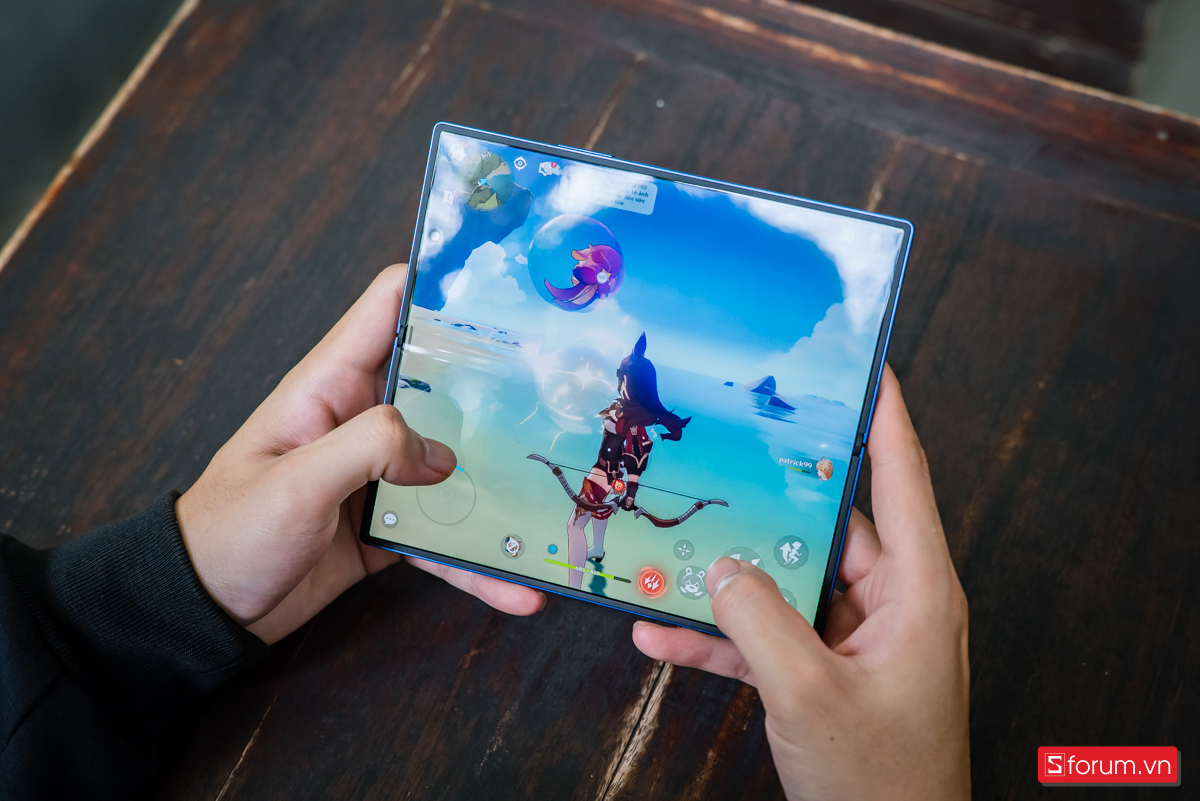 Genshin Impact chạy khá ổn định ở 60fps với setting cao, mặc dù đôi lúc FPS vẫn có hiện tượng drop nhẹ