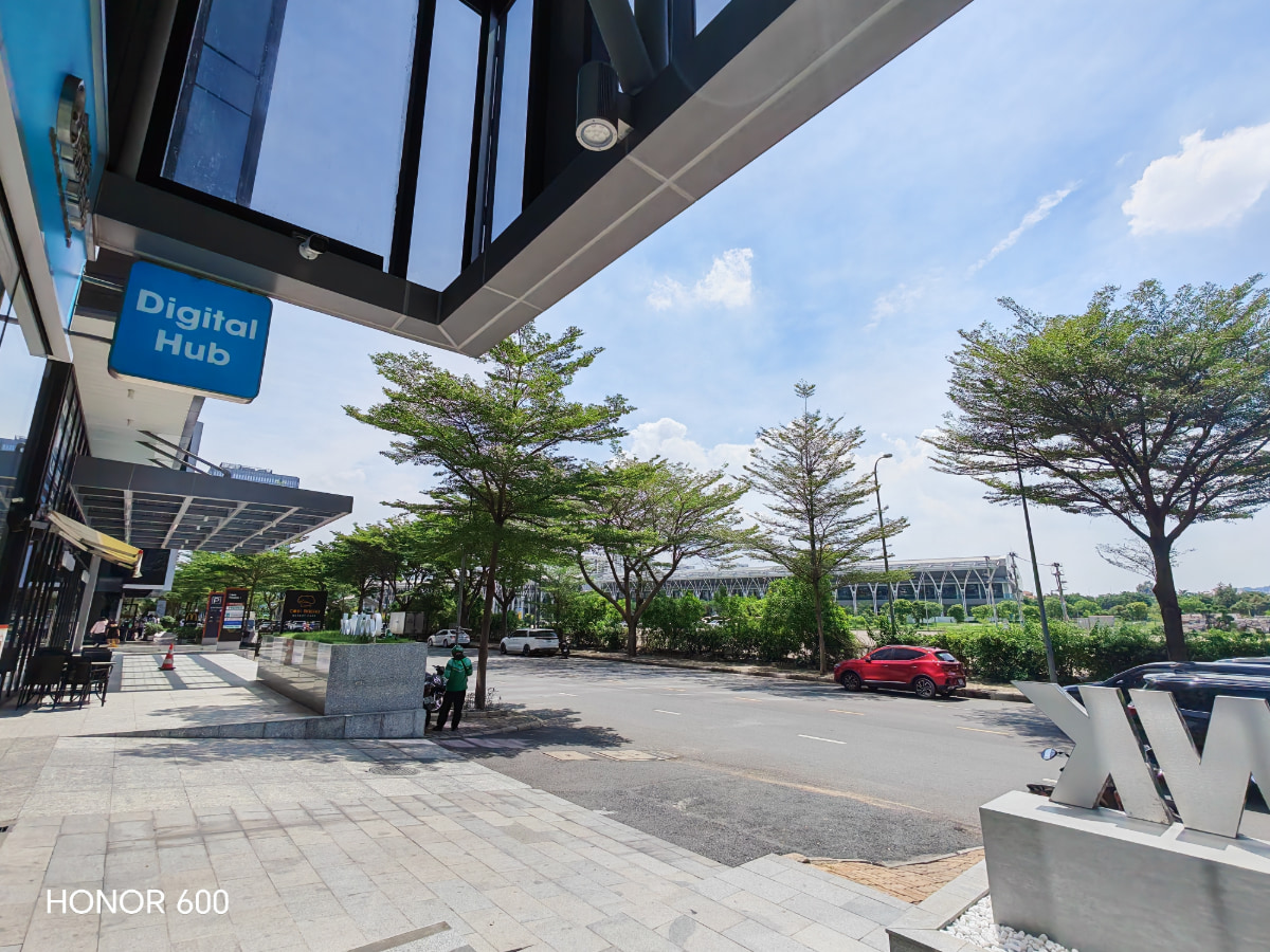 Đánh giá Honor 600 về camera: Camera góc rộng cho góc nhìn thoáng
