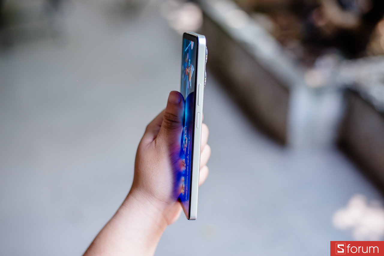 Đánh giá Honor X8d về thiết kế: Cầm nắm thoải mái nhờ thiết kế mỏng nhẹ