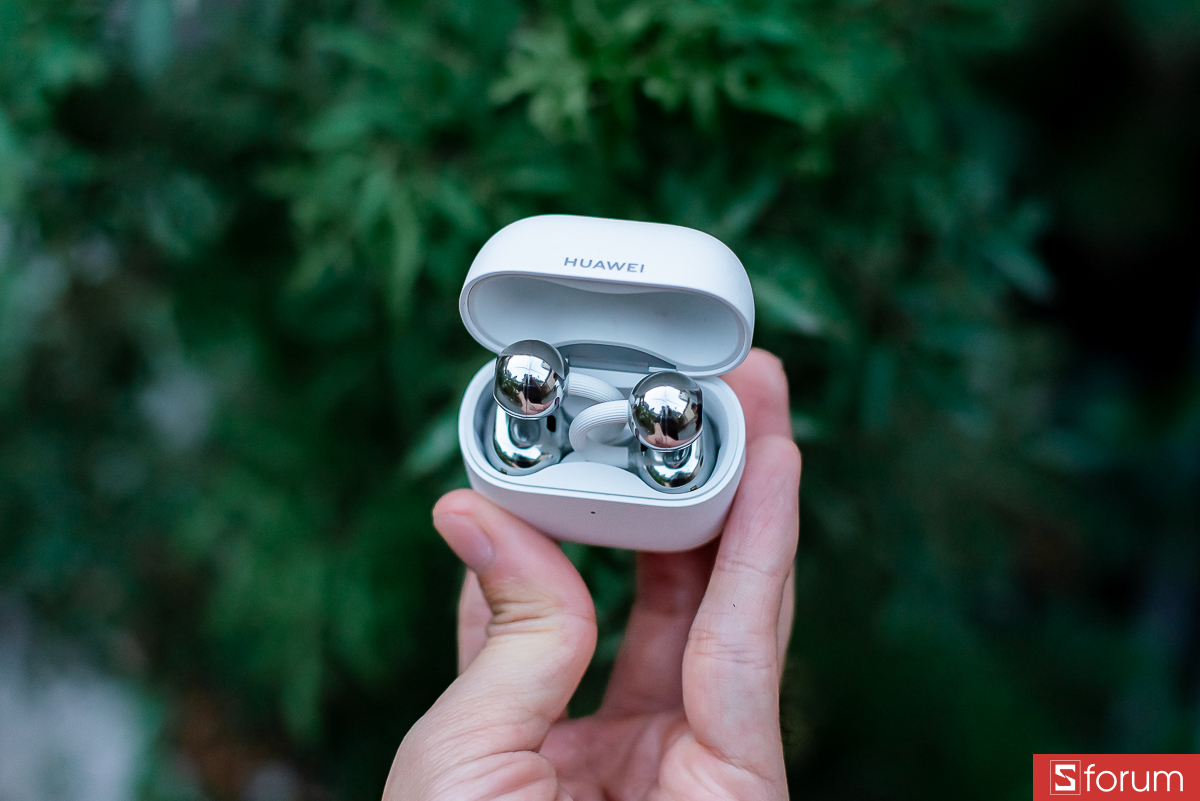 Đánh giá Huawei FreeClip 2 về thiết kế hộp sạc tổng thể