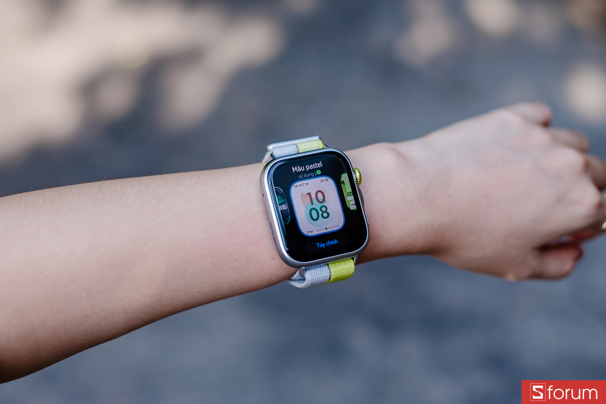 Đánh giá Huawei Watch Fit 5: Màn hình hiển thị rõ nét, màu sắc tươi sáng
