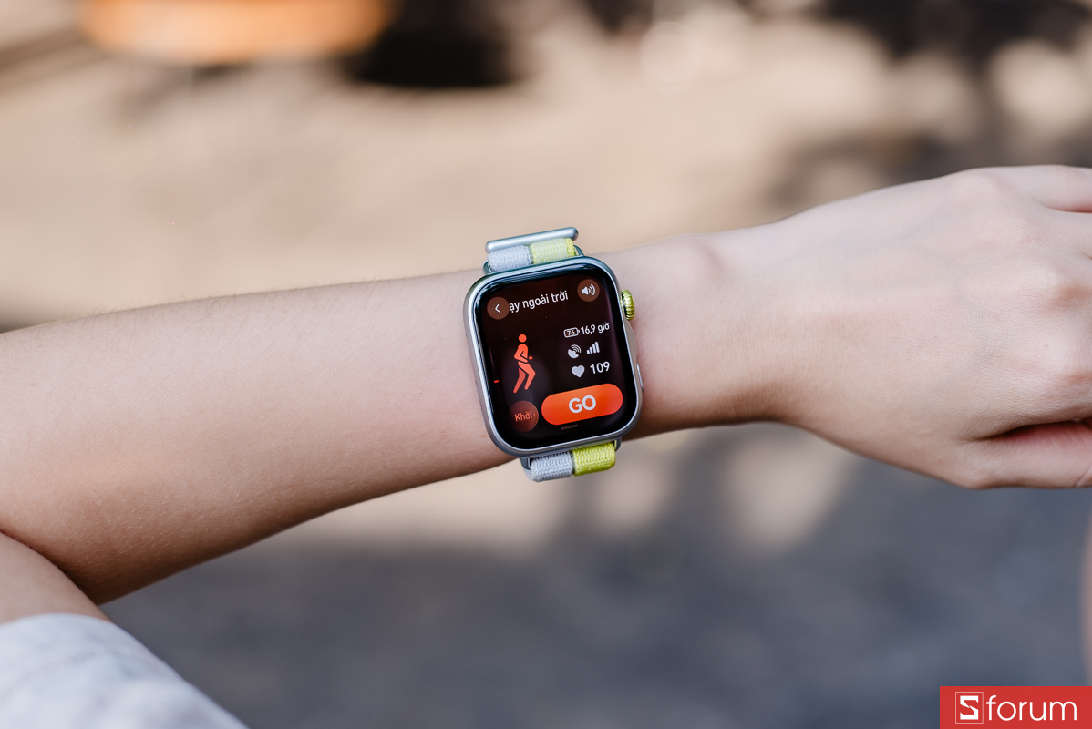 Đánh giá Huawei Watch Fit 5: Màn hình hiển thị rõ nét, màu sắc tươi sáng