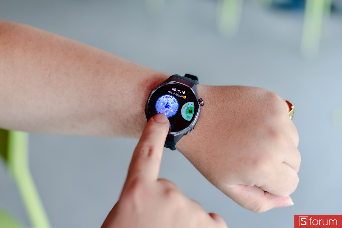 Các tính năng cơ bản như Màn hình luôn bật (Always-On Display) vẫn được tích hợp