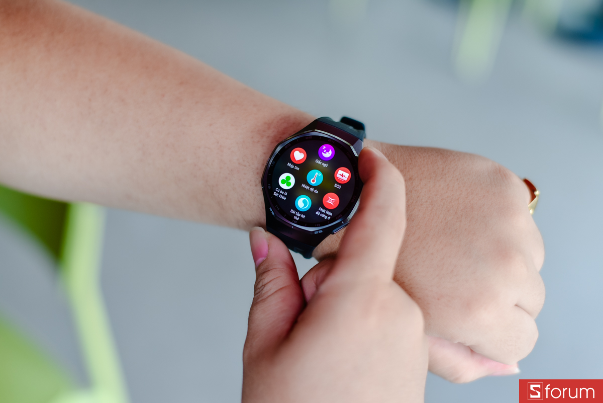 Huawei GT 6 Pro chạy trên hệ điều hành HarmonyOS 6 mới nhất