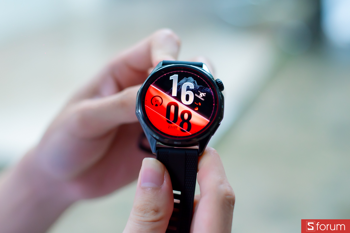Đánh giá Huawei Watch GT7 46mm: Đánh giá Huawei Watch GT7 46mm: Màn hình AMOLED 3.000 nit vẫn đẹp