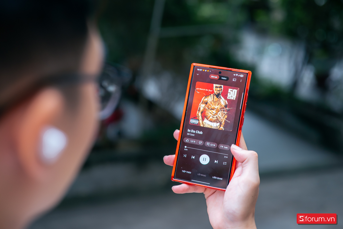 Soundstage của Tune Buds 2 ở mức trung bình khá, phù hợp với thiết kế in-ear