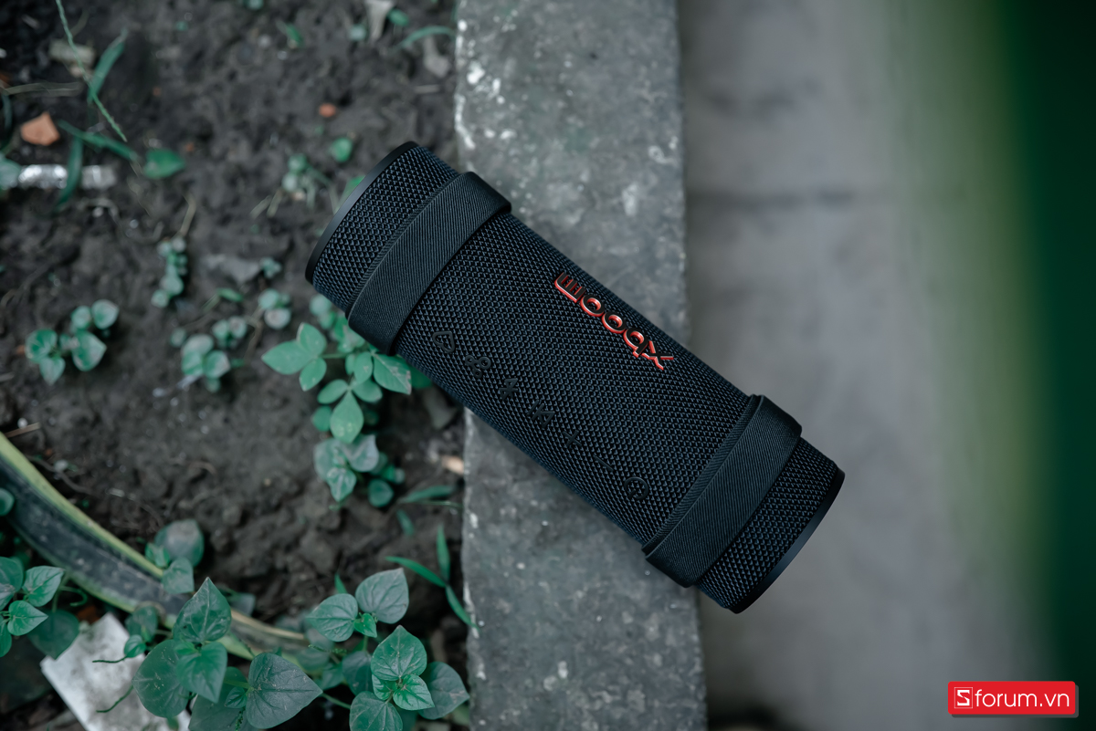 Về thời lượng pin, mình đánh giá LG xboom Grab khá trâu