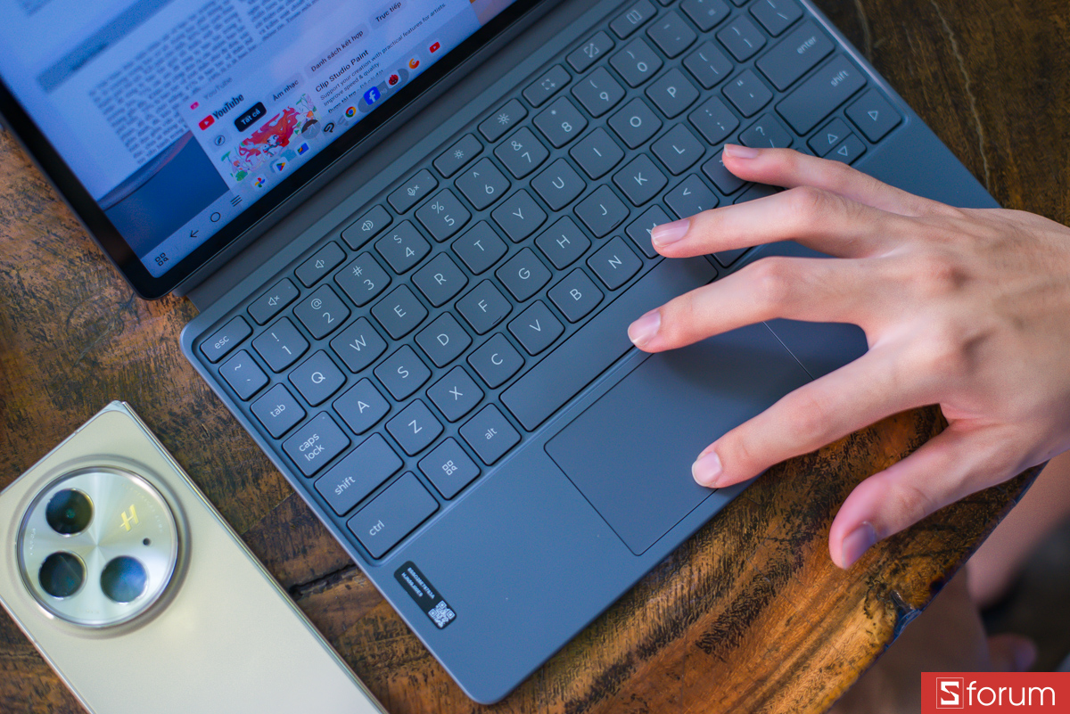 Bàn phím Lenovo Keyboard Pack mang lại trải nghiệm gõ khá tốt với hành trình phím vừa phải