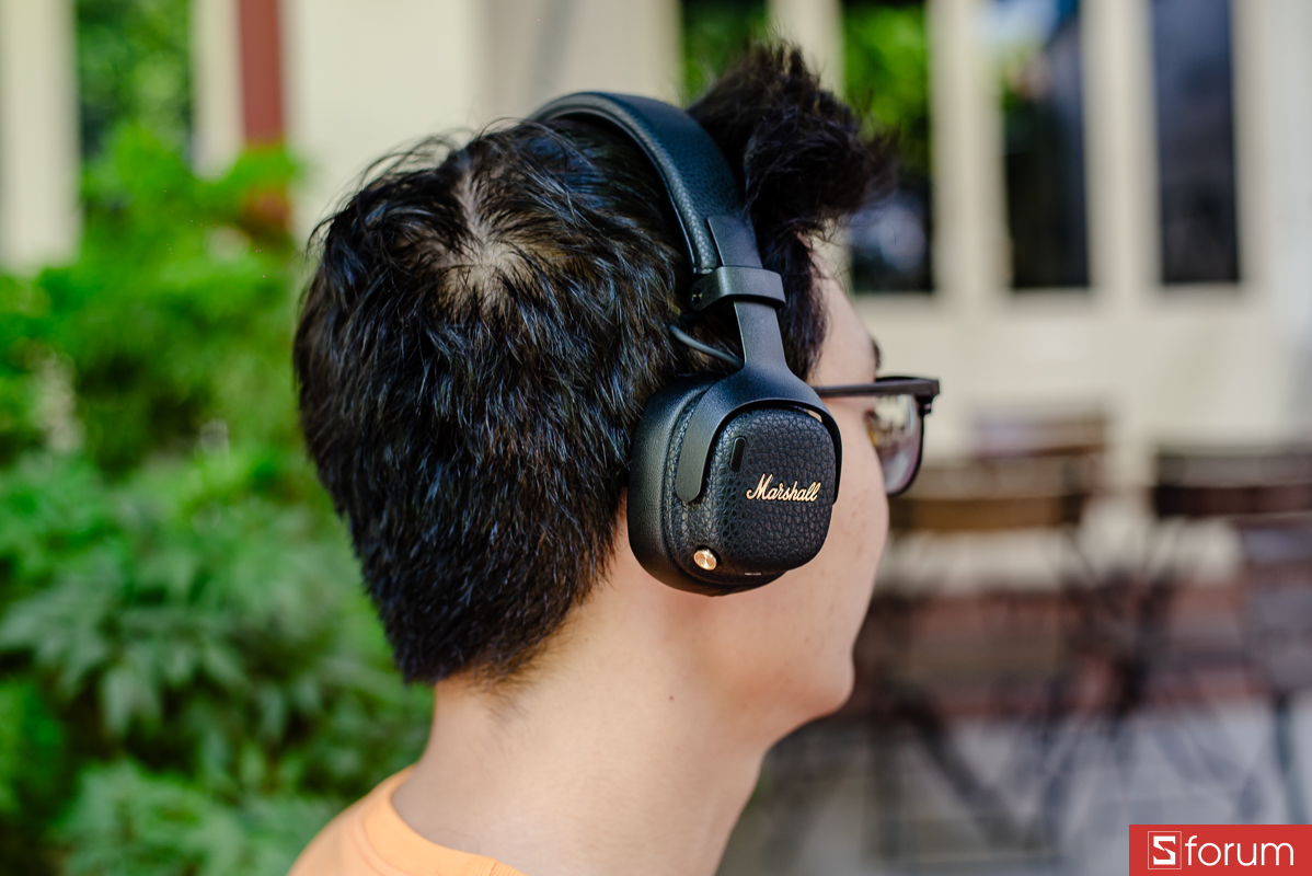 Đánh giá Marshall Milton ANC: Milton ANC sẽ cho cảm giác gọn, ôm vừa, không quá bí
