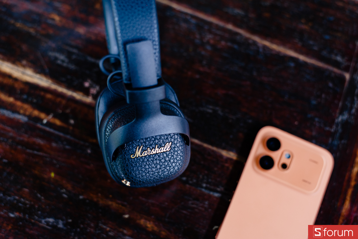 Đánh giá Marshall Milton ANC: Ngoài EQ, Milton ANC còn có Soundstage Spatial Audio và Adaptive Loudness.