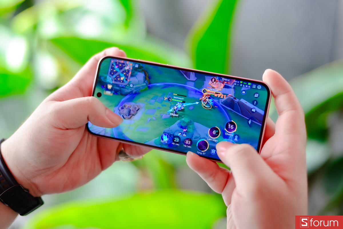 Trải nghiệm chơi game trên OPPO A6 Pro khá ổn định