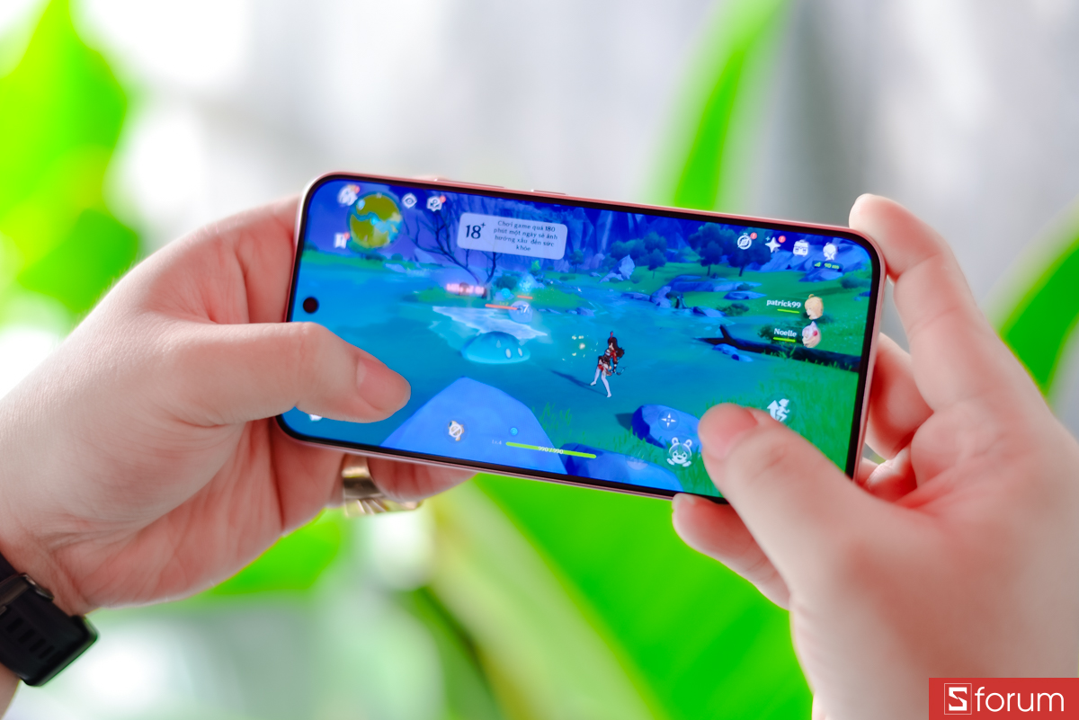 Trải nghiệm chơi game trên OPPO A6 Pro khá ổn định