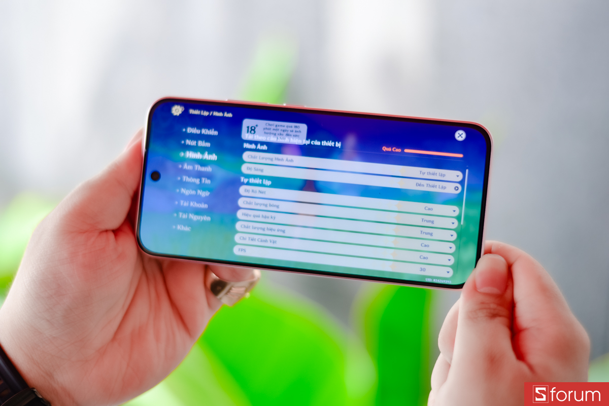 Trải nghiệm chơi game trên OPPO A6 Pro khá ổn định