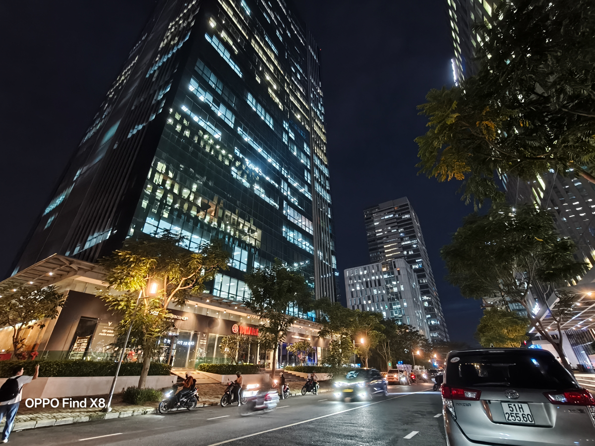 Trong điều kiện thiếu sáng, Find X8 vẫn chụp được những bức hình với chất lượng