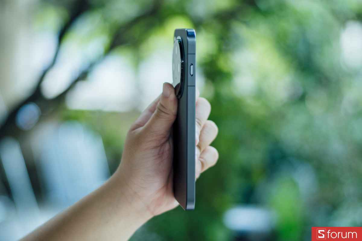 OPPO Find X8 vẫn giữ lại những tiện ích thiết yếu như chuẩn kháng nước kháng bụi IP68 và IP69