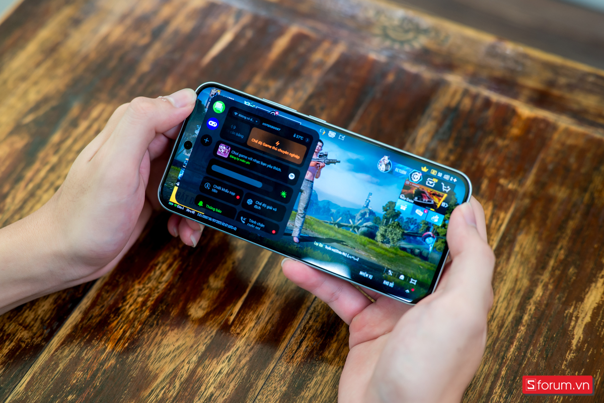 Máy cũng hỗ trợ phần mềm để tối ưu riêng cho việc chơi game