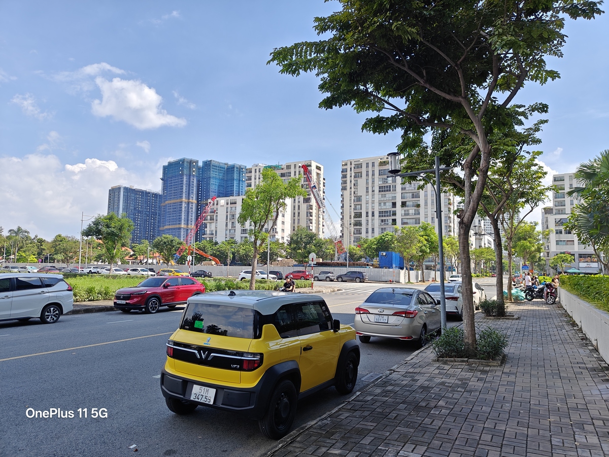 Camera chính cho chất lượng ảnh rất tốt trong điều kiện đủ sáng