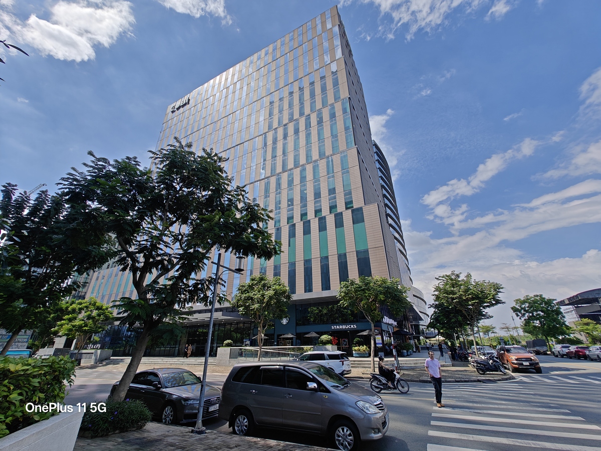 Chụp ảnh phong cảnh khá tốt với góc siêu rộng