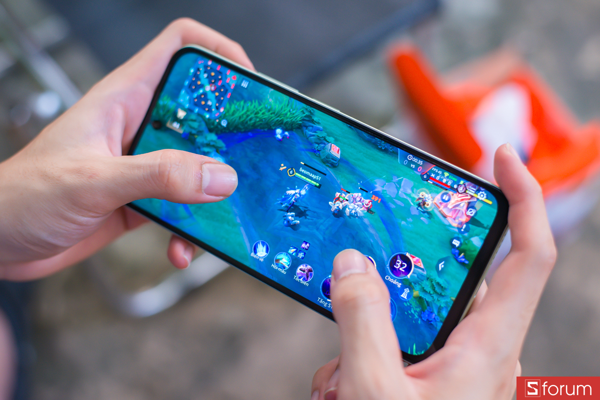 Pin 7000mAh giúp Redmi 15 5G có thể sử dụng thoải mái 1.5-2 ngày mà không cần sạc