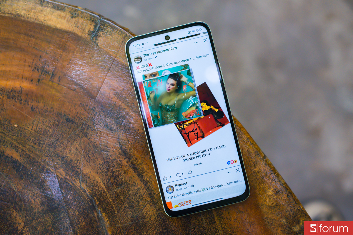 Về chất lượng hiển thị, mình chưa đánh giá cao chất lượng tấm nền trên Redmi 15 5G