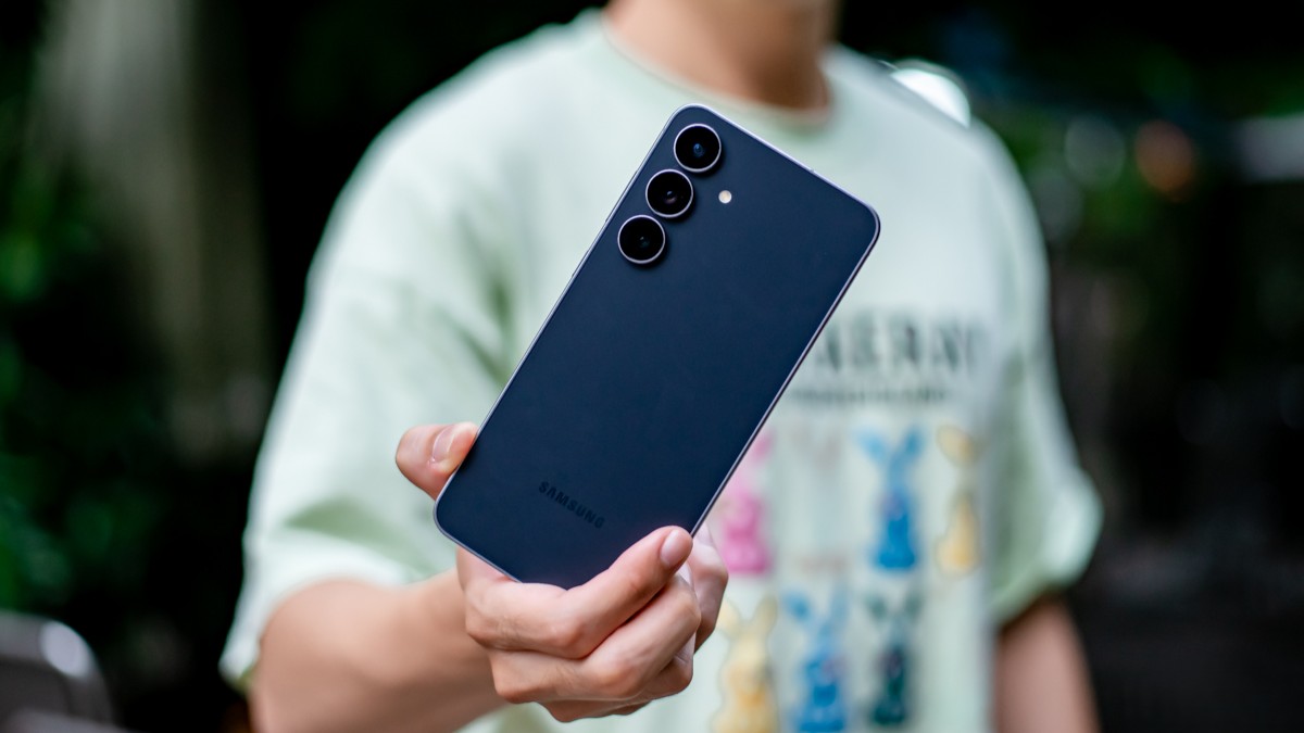 Đánh giá Samsung Galaxy S25 FE: Có chỉ đơn giản là Fan Edition?