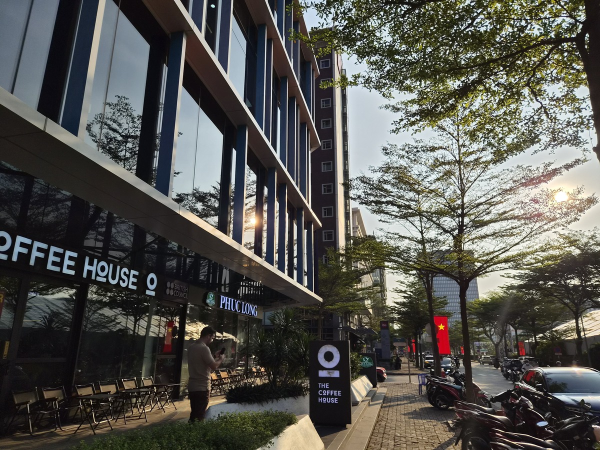 Trong điều kiện đủ sáng, ảnh chụp từ camera chính cực kỳ xuất sắc