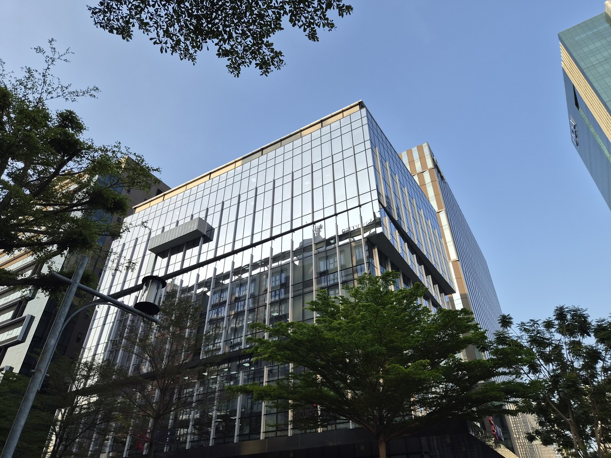 Trong điều kiện đủ sáng, ảnh chụp từ camera chính cực kỳ xuất sắc