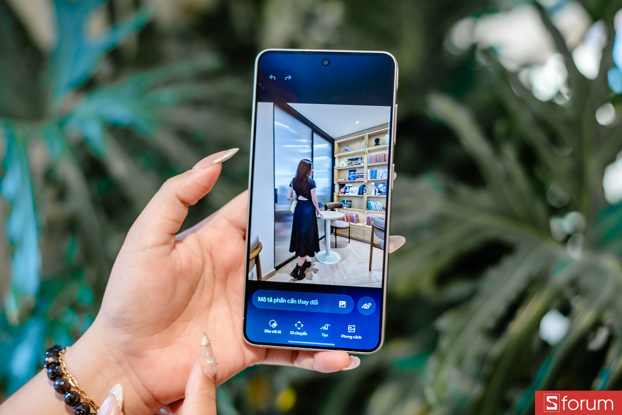 Điểm nhấn mạnh mẽ nhất của Galaxy AI trên S26 nằm ở khả năng chỉnh sửa ảnh Generative Edit thế hệ thứ hai